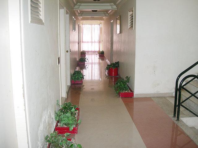 Hotel Aditya Rajkot Esterno foto